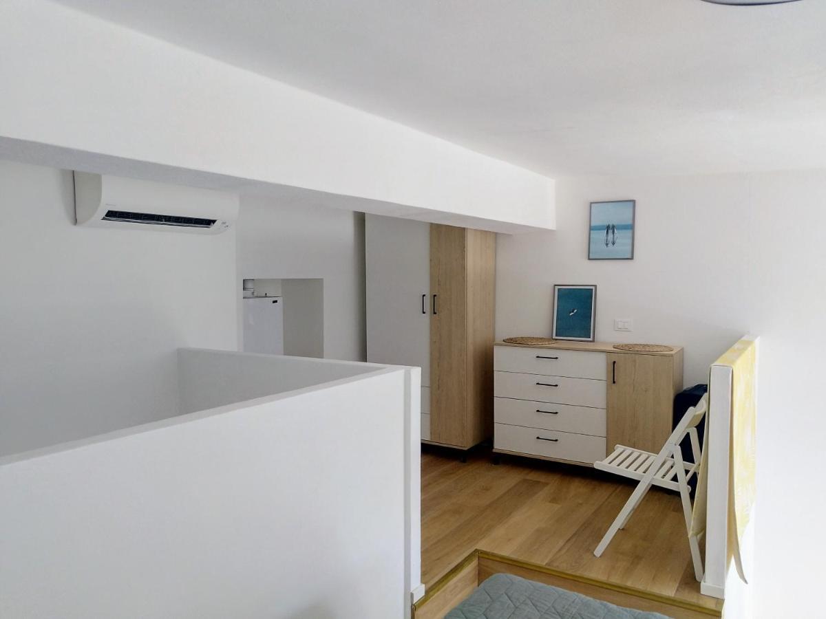 Апартаменти Mini Loft Lido With Own Sunny & Private Garden Lido di Venezia Екстер'єр фото